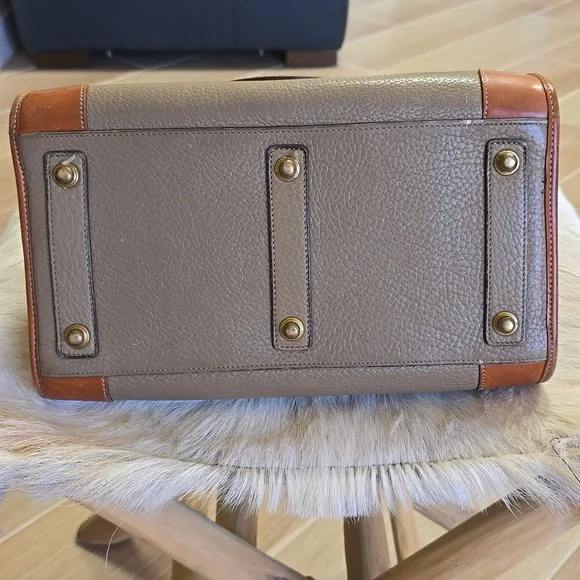 Dooney & Bourke Handbag - Picture 5 of 9